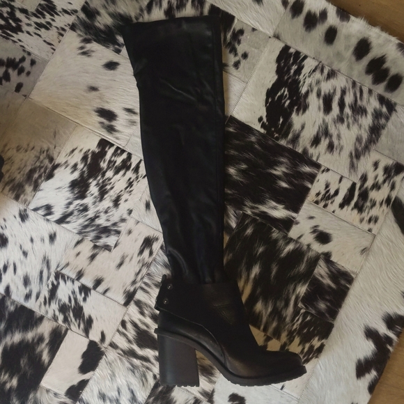 Over knee chunky heel boots - Picture 1 of 12
